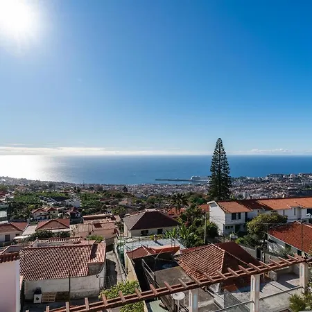 Villa Longueira Вилла *